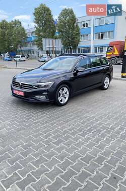 Універсал Volkswagen Passat 2021 в Дніпрі