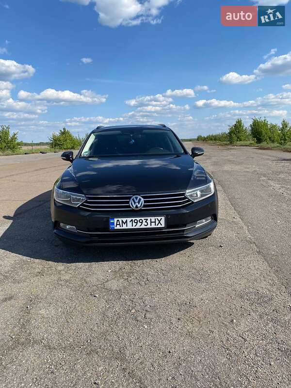 Универсал Volkswagen Passat 2015 в Житомире