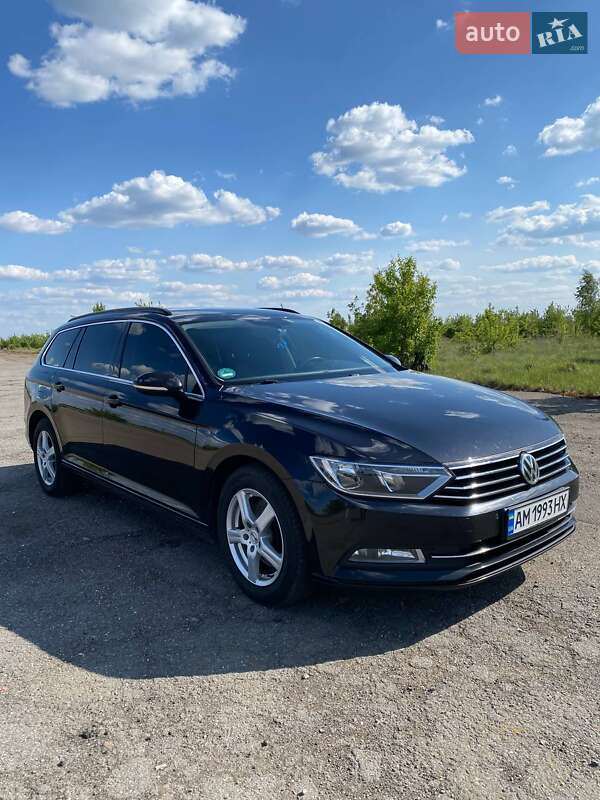 Универсал Volkswagen Passat 2015 в Житомире