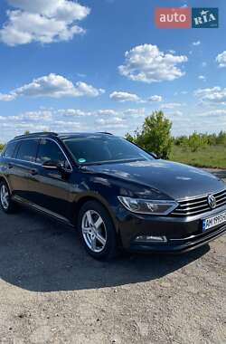 Универсал Volkswagen Passat 2015 в 