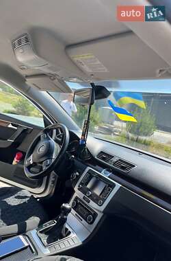 Седан Volkswagen Passat 2011 в 