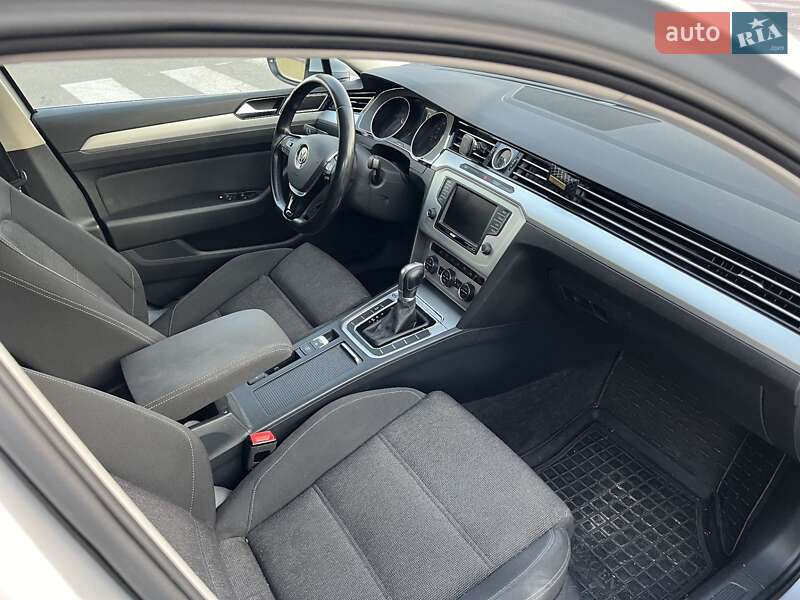 Универсал Volkswagen Passat 2015 в Черкассах