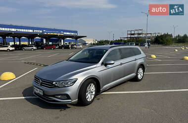 Універсал Volkswagen Passat 2020 в Києві
