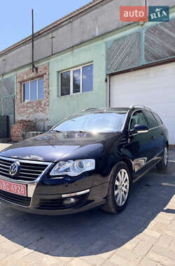Універсал Volkswagen Passat 2009 в Сумах