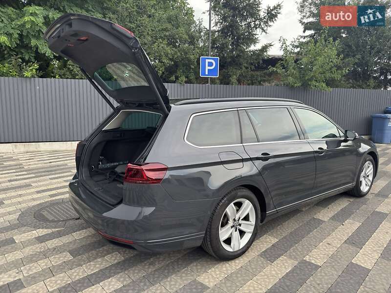 Универсал Volkswagen Passat 2019 в Ужгороде