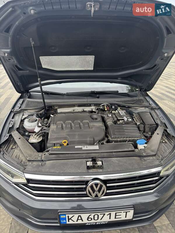Универсал Volkswagen Passat 2019 в Ужгороде
