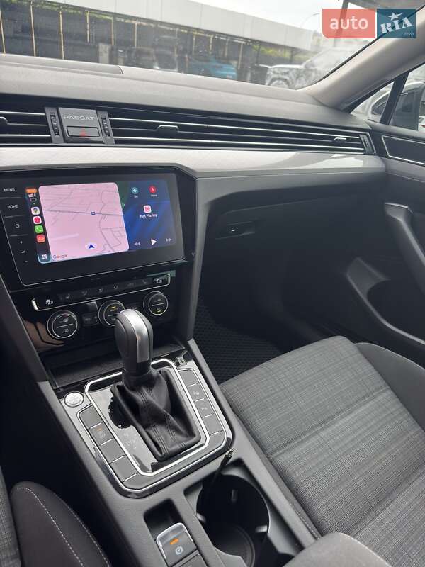 Универсал Volkswagen Passat 2019 в Ужгороде