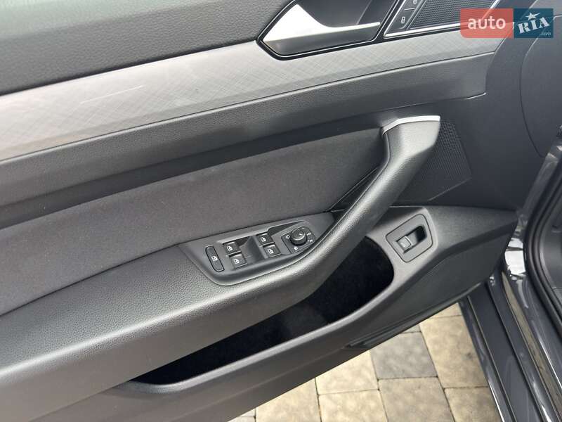 Универсал Volkswagen Passat 2019 в Ужгороде