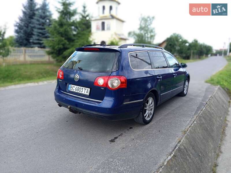 Універсал Volkswagen Passat 2005 в Новояворівську