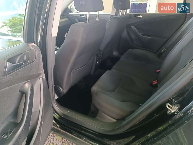 Универсал Volkswagen Passat 2010 в Луцке