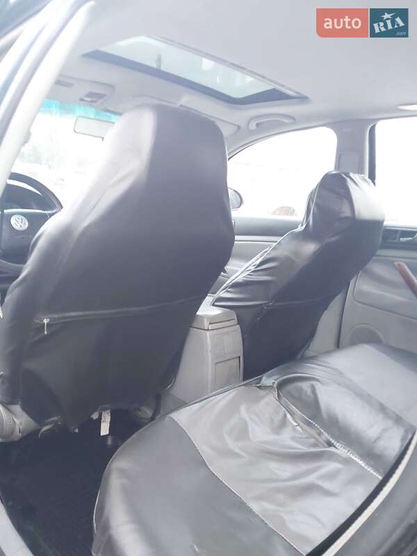 Универсал Volkswagen Passat 2004 в Ровно