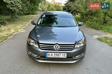 Седан Volkswagen Passat 2014 в Киеве