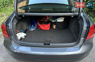Седан Volkswagen Passat 2014 в 