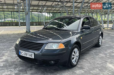 Седан Volkswagen Passat 2002 в Львове