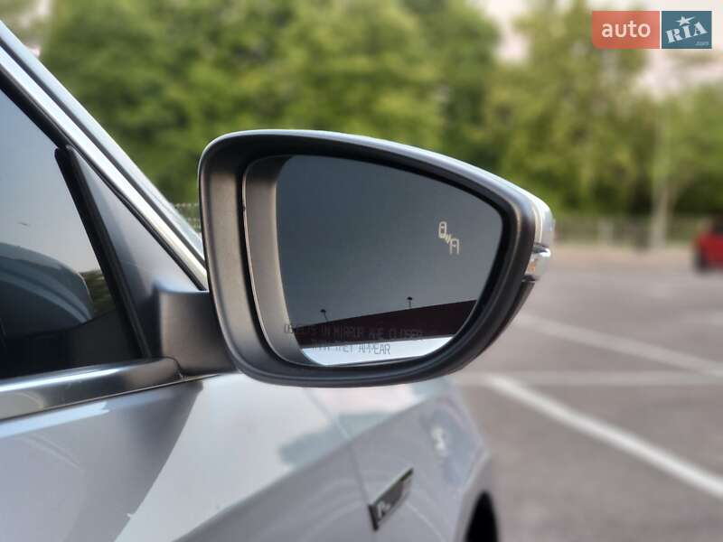 Седан Volkswagen Passat 2016 в Кропивницком