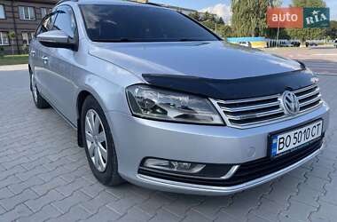Универсал Volkswagen Passat 2011 в Теофиполе