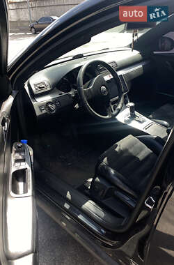 Седан Volkswagen Passat 2006 в Городищеві