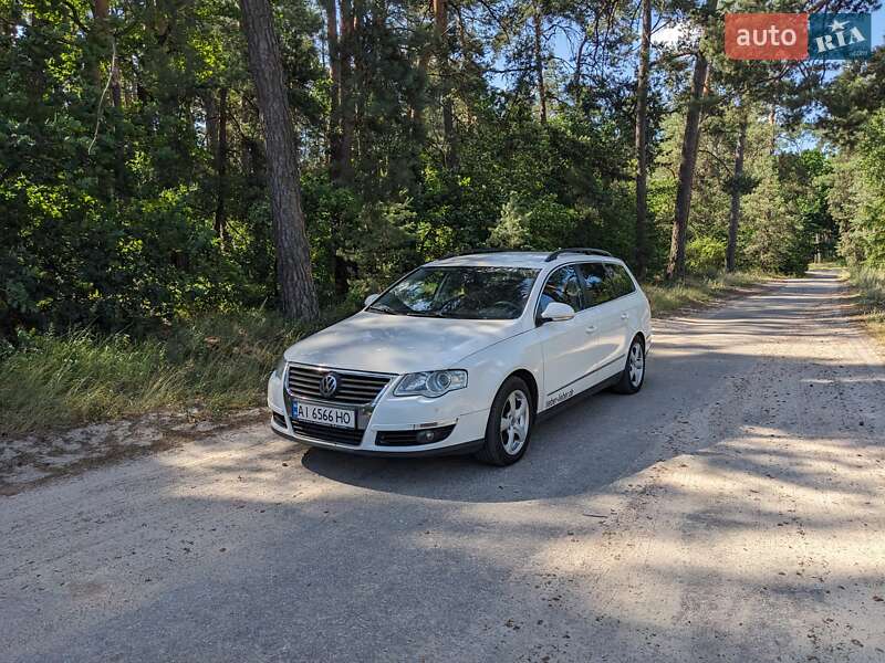 Универсал Volkswagen Passat 2010 в 