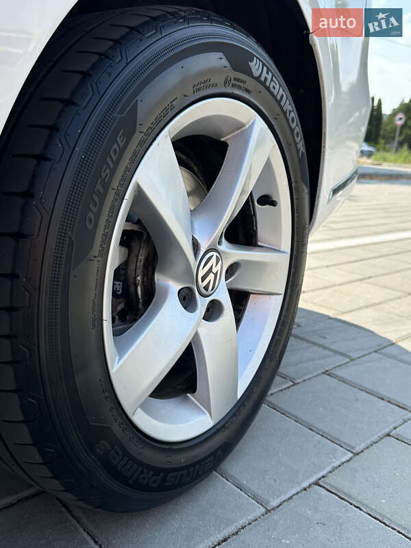 Универсал Volkswagen Passat 2011 в Черкассах
