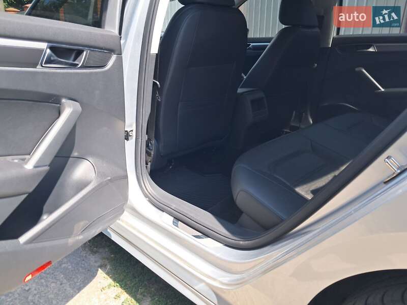 Седан Volkswagen Passat 2017 в Ржищеве фото 5 Седан Volkswagen Passat 2017 в Ржищеве