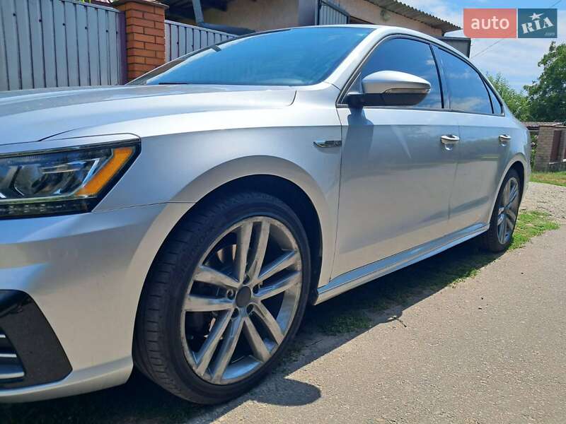 Седан Volkswagen Passat 2017 в Ржищеве фото 24 Седан Volkswagen Passat 2017 в Ржищеве