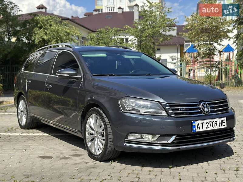Універсал Volkswagen Passat 2012 в Івано-Франківську