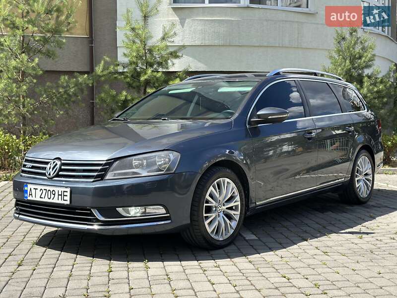 Універсал Volkswagen Passat 2012 в Івано-Франківську
