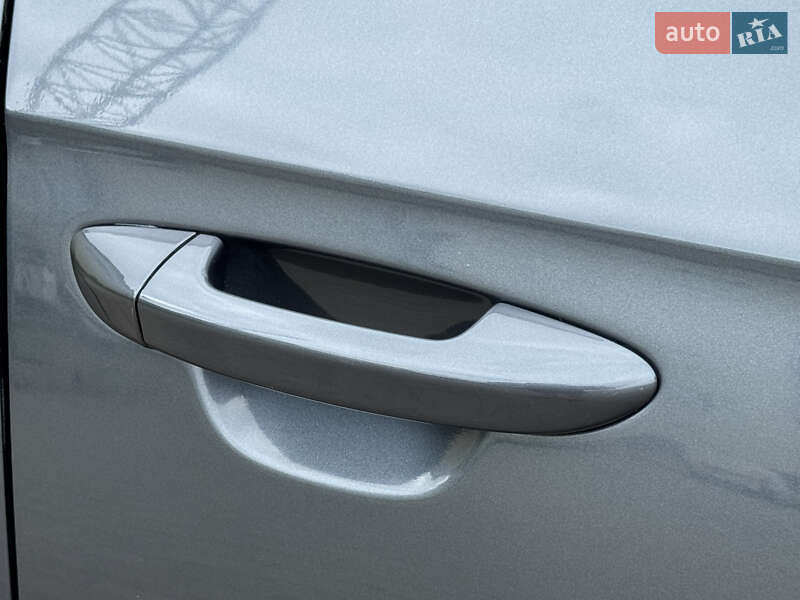 Универсал Volkswagen Passat 2009 в Луцке