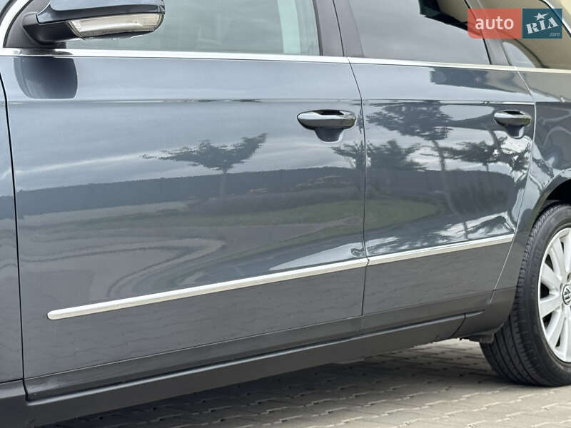 Универсал Volkswagen Passat 2009 в Луцке