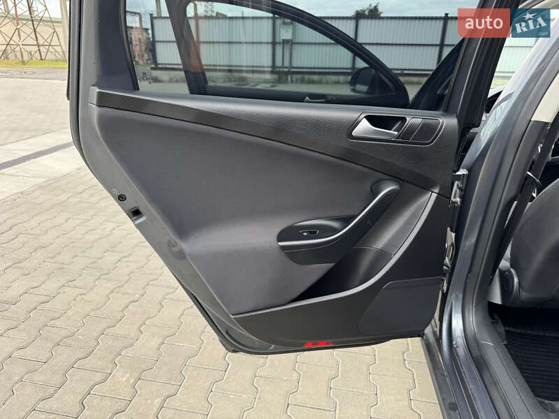 Универсал Volkswagen Passat 2009 в Луцке
