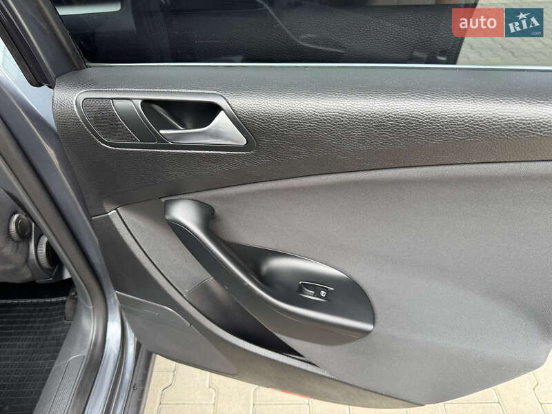 Универсал Volkswagen Passat 2009 в Луцке