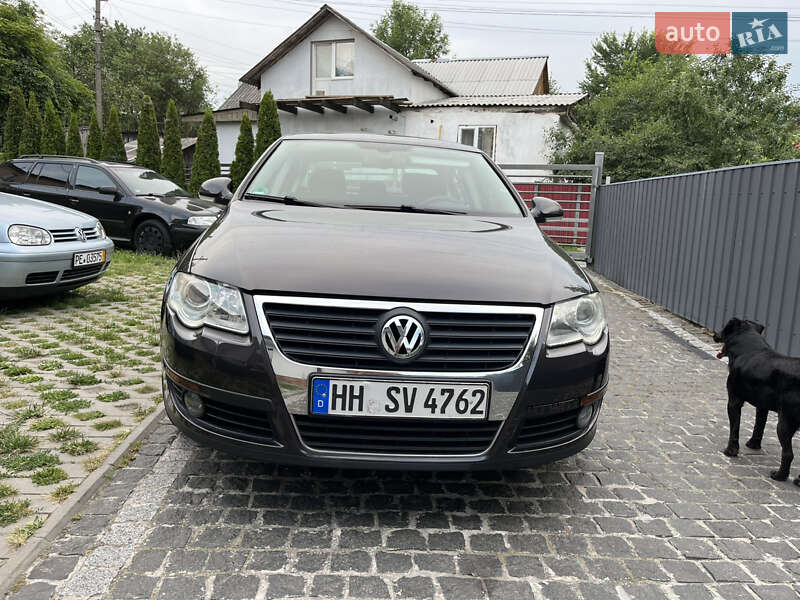 Седан Volkswagen Passat 2005 в Звягелі