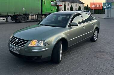 Седан Volkswagen Passat 2003 в Виннице