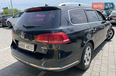 Універсал Volkswagen Passat 2011 в 