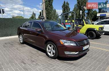 Седан Volkswagen Passat 2012 в Киеве