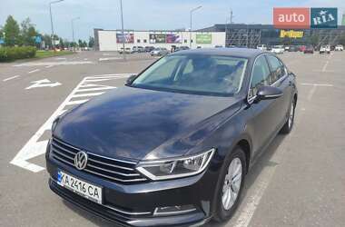 Седан Volkswagen Passat 2017 в Києві