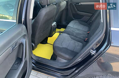 Универсал Volkswagen Passat 2012 в Тернополе