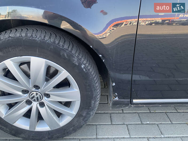 Универсал Volkswagen Passat 2012 в Тернополе