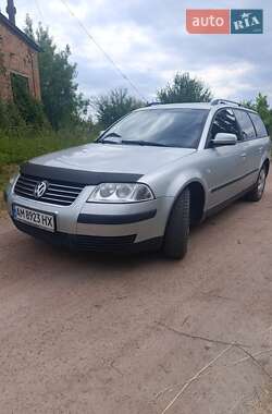 Универсал Volkswagen Passat 2003 в Черняхове