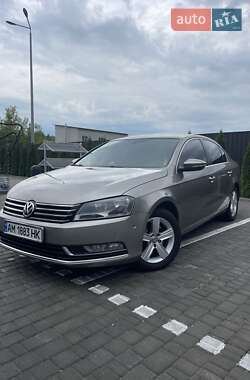 Седан Volkswagen Passat 2012 в Звягеле