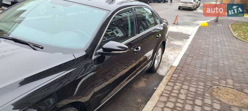 Седан Volkswagen Passat 2016 в Киеве