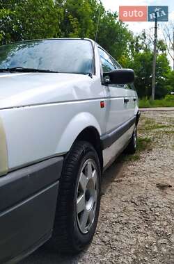 Универсал Volkswagen Passat 1989 в Чугуеве