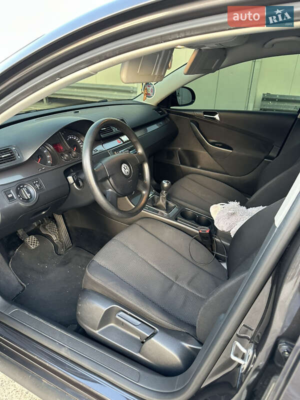 Седан Volkswagen Passat 2008 в Києві
