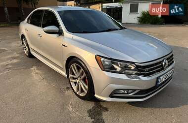 Седан Volkswagen Passat 2017 в Николаеве