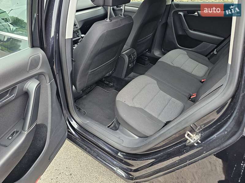 Універсал Volkswagen Passat 2011 в Луцьку