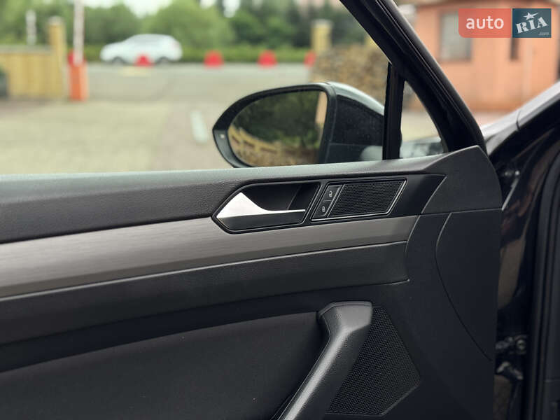 Универсал Volkswagen Passat 2017 в Мукачево