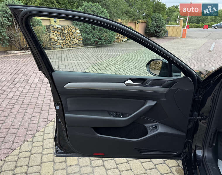 Универсал Volkswagen Passat 2017 в Мукачево