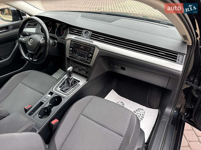 Универсал Volkswagen Passat 2017 в Мукачево