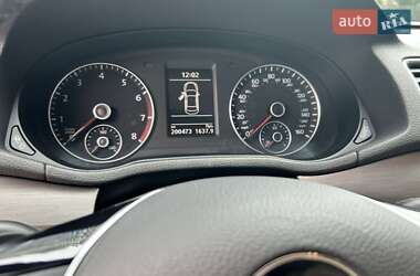 Седан Volkswagen Passat 2014 в 