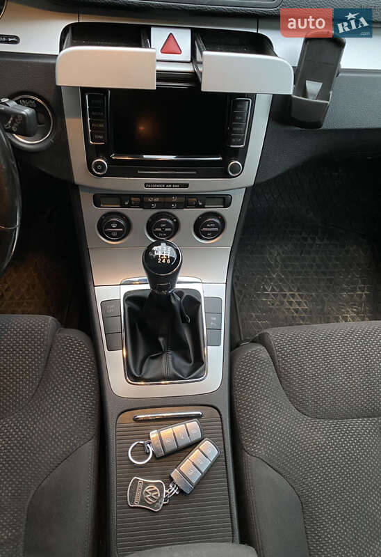 Универсал Volkswagen Passat 2008 в Харькове